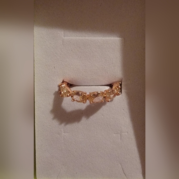 "Artistic Details" Ring - Picture 4 of 4